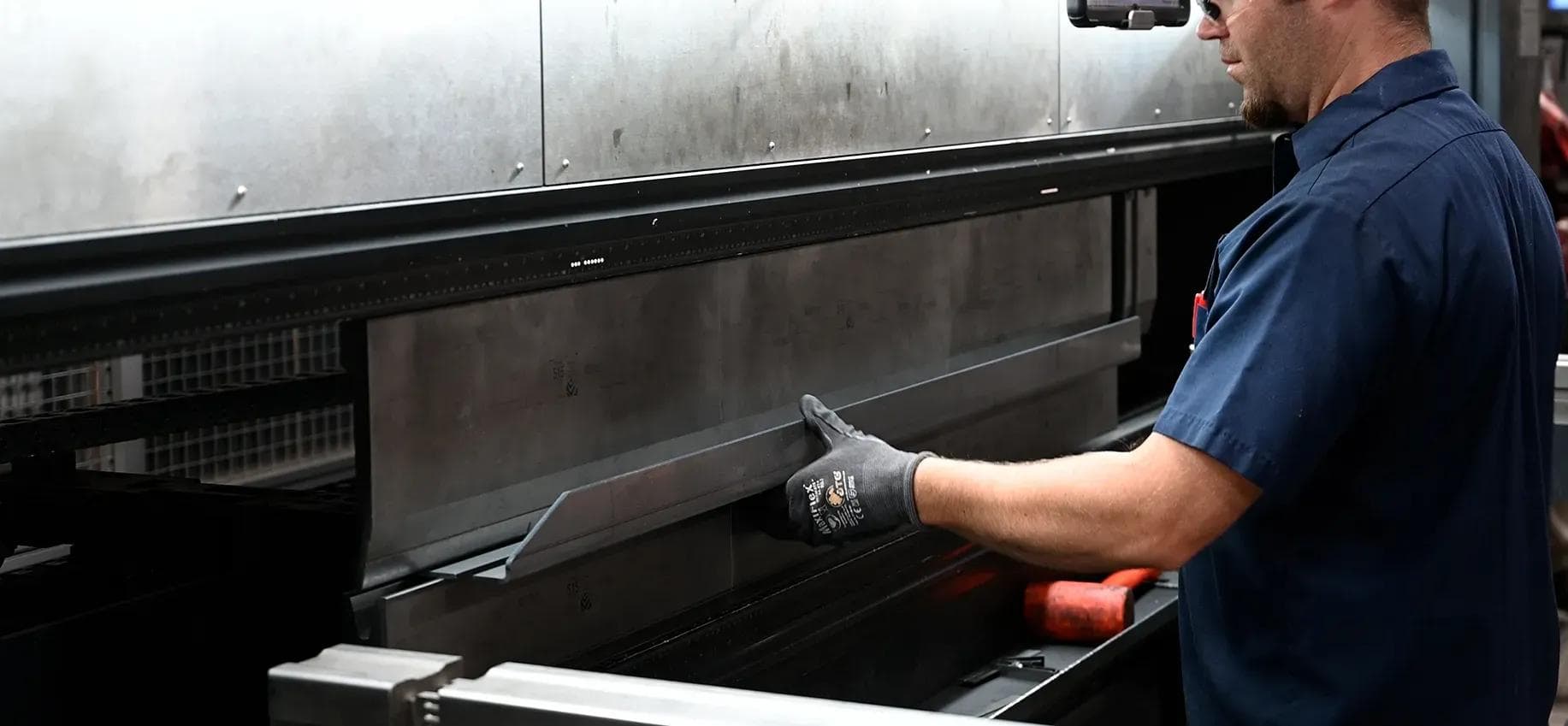 WHY CHOOSE DH MACHINE FOR PRESS BRAKE FORMING